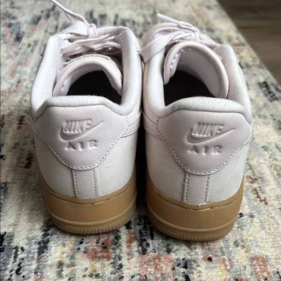 Nike Air Force 1 - Picture 4 of 6